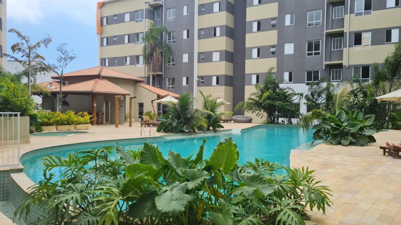 Apartamento Jardim Palmeiras 2 *